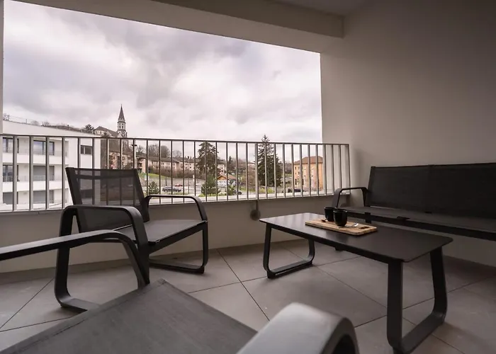 Le 305 - T3 With Garage And Beautiful Terrace